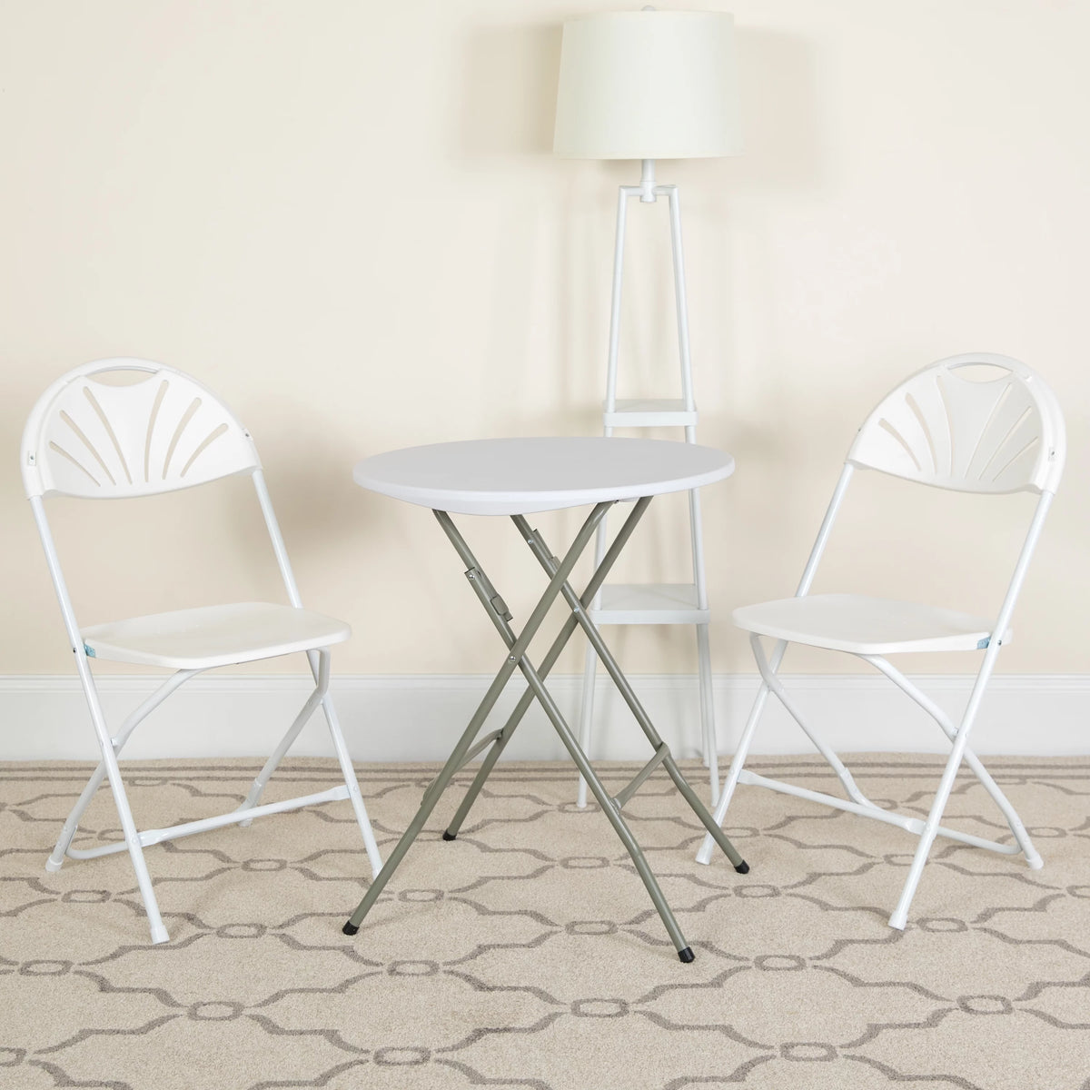 White Plastic Fan Back Folding Chair E101