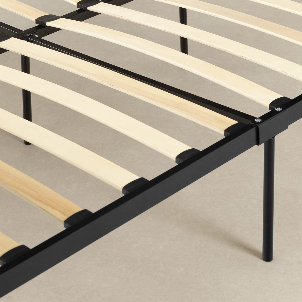 Black Queen Metal Bed X771381