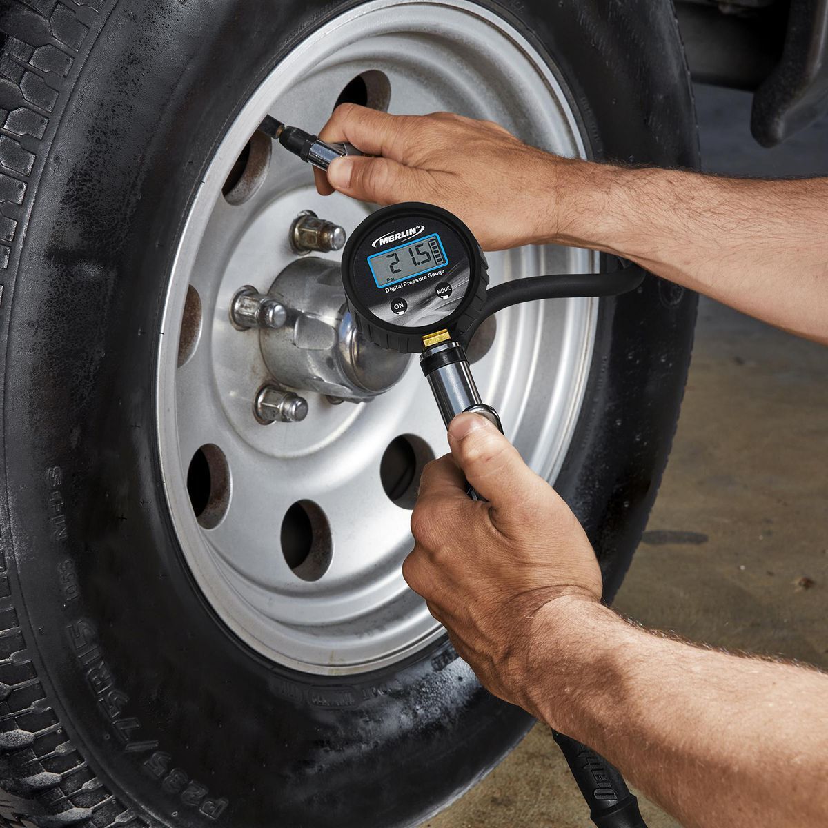 Digital Tire Inflator P2878