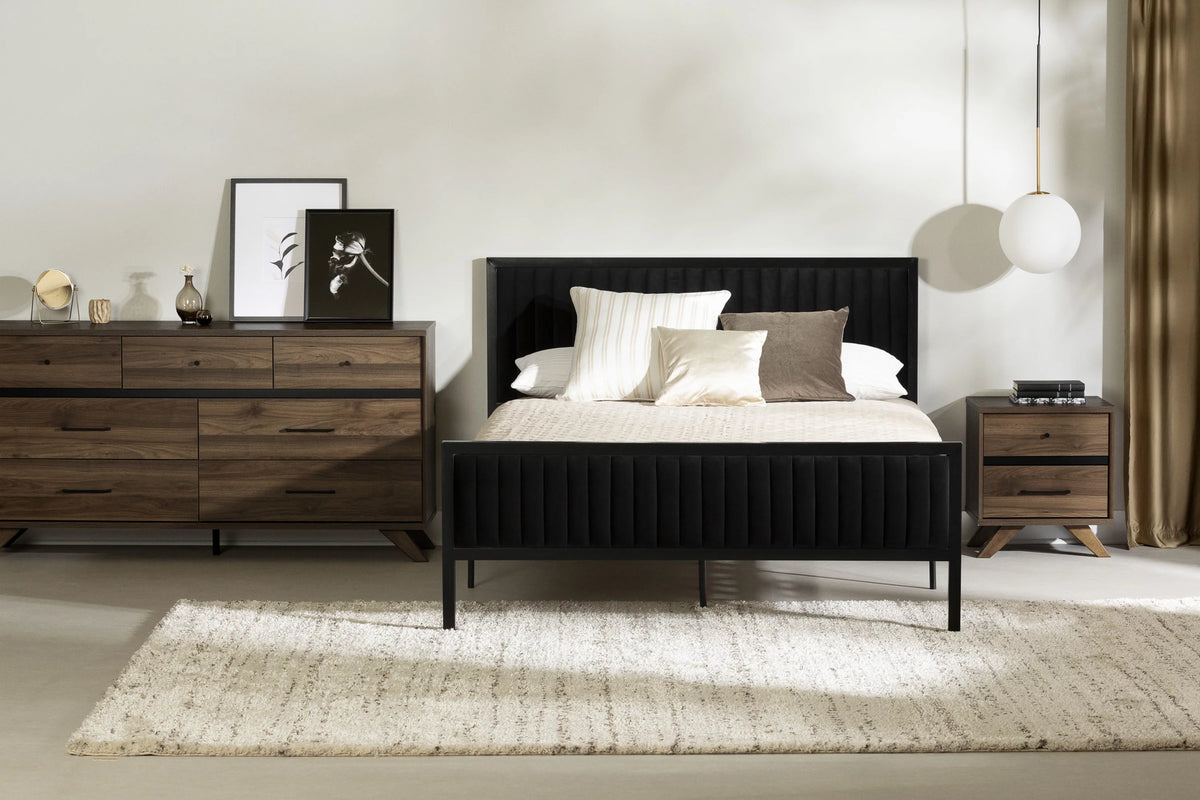 Black Queen Metal Bed X771381