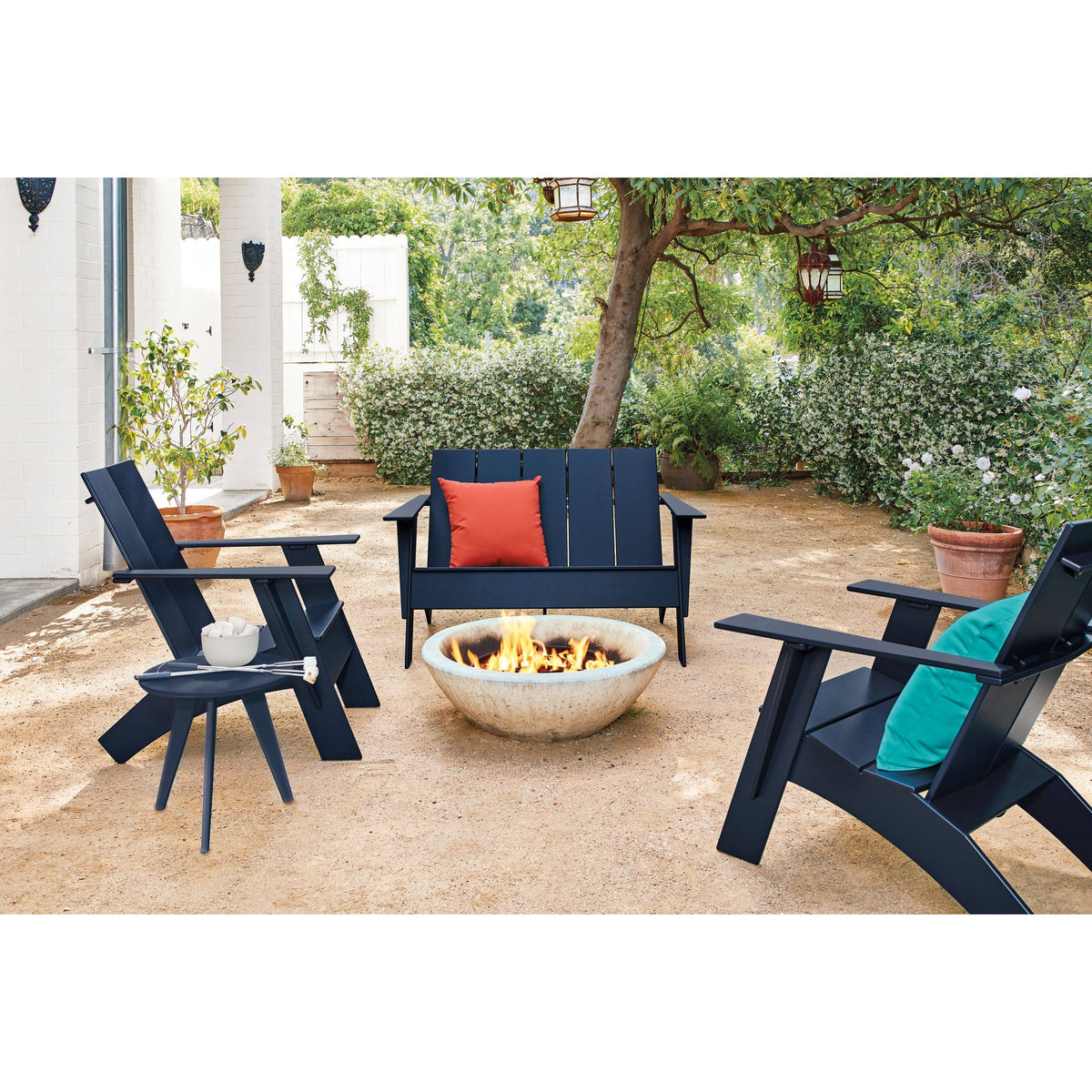Blue Round Side Table 14 Diameter 13H Recycled Acrylic Plastic R41194
