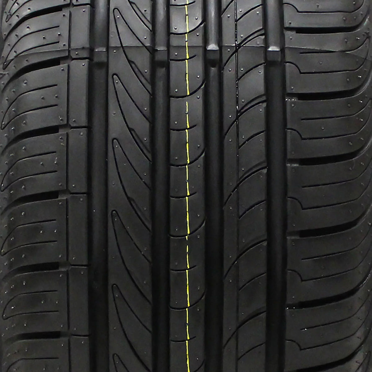 P215/70R15 98T Passenger Tire T903